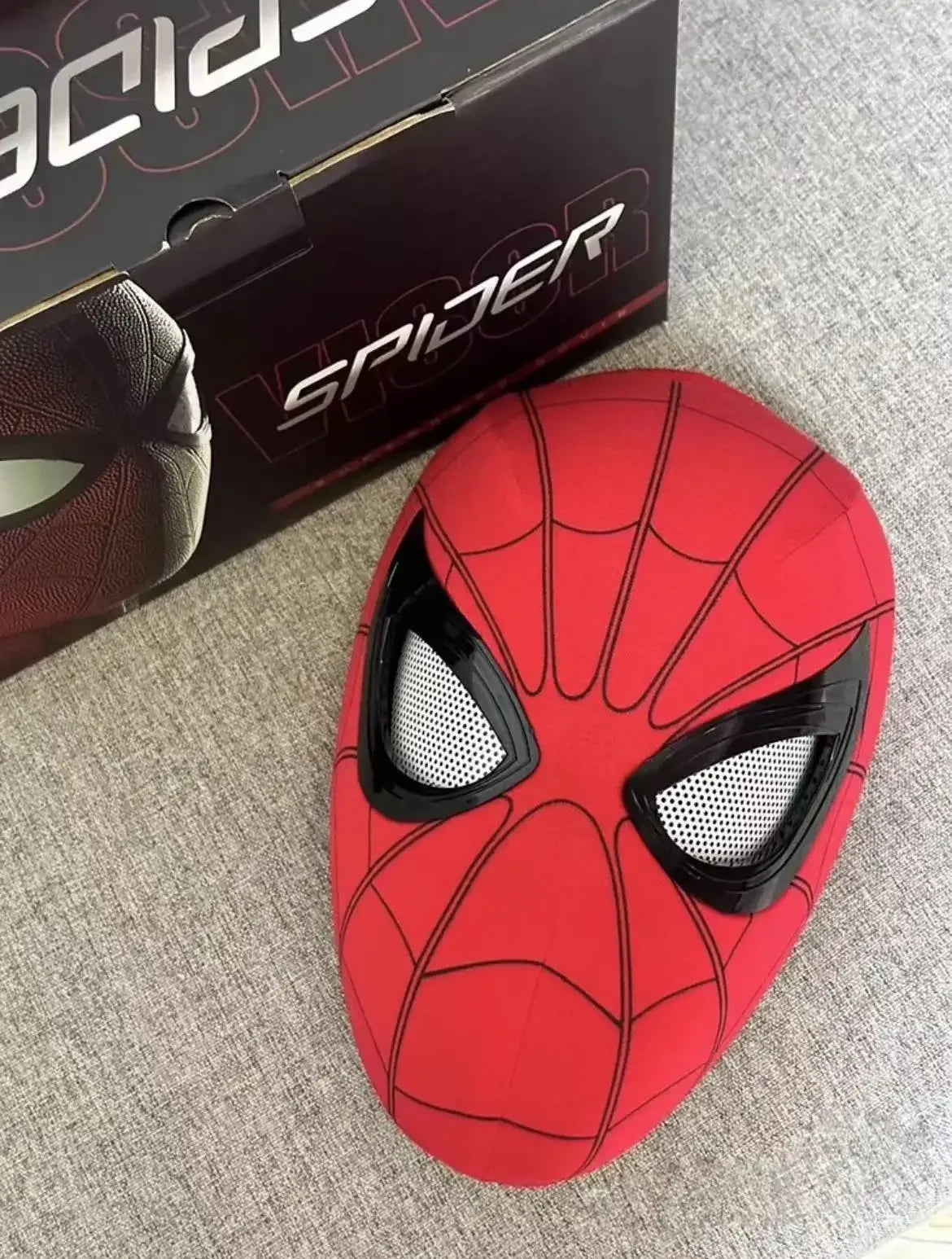 Casco Electrónico Interactivo de Spider-Man con Control Remoto